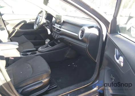 2021 Kia Forte Lxs z USA, uszkodzony, nr VIN 3KPF24AD2ME273676